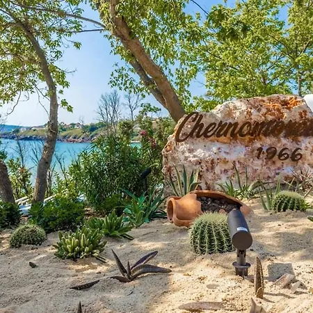 July's Island Deluxe * Tchernomorets