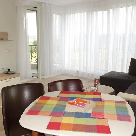 شقة July's Island Deluxe تشيرنوموريتس